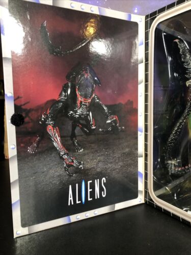 Neca Aliens Night Cougar Alien mit magnetischem Kamikaze Parasit neu versiegelt - Bild 8 von 9