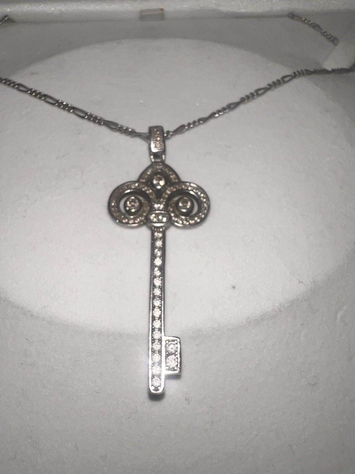 Stunning White Stone Encrusted Solid Silver 925 K… - image 5