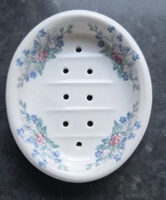 Small Ceramic Vintage Style Soap Dish Holder for Bathrooms and Kitchens