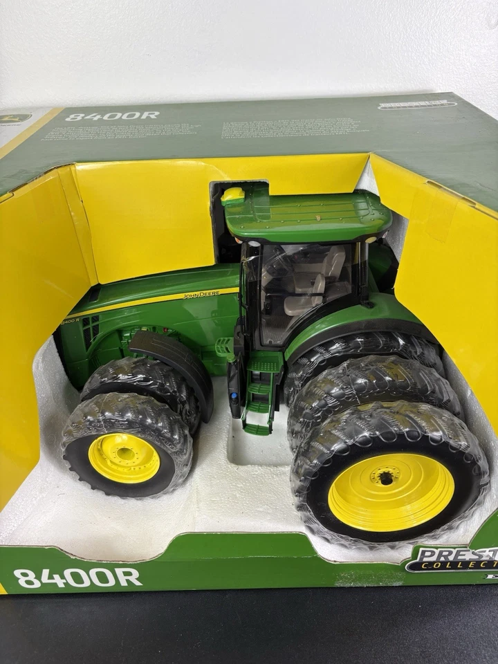 ERTL 1/16 Prestige Collection John Deere 8400R Tractor with Duals Front & Back - Image 3 of 4