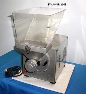 HAMPTOM FARMS OLDE TYME PN2 NUT BUTTER PEANUT ALMOND GRINDER CLEAN