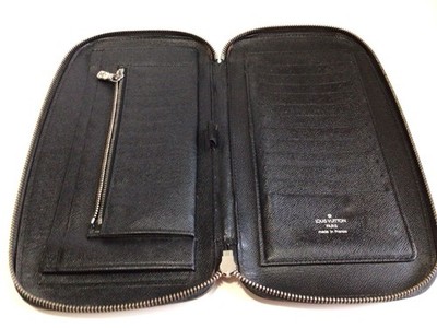 LOUIS VUITTON Men's TAIGA TRAVEL BUSINESS ORGANIZER CLUTCH BAG LOUIS VUITTON Men's TAIGA TRAVEL BUSINESS ORGANIZER CLUTCH BAG