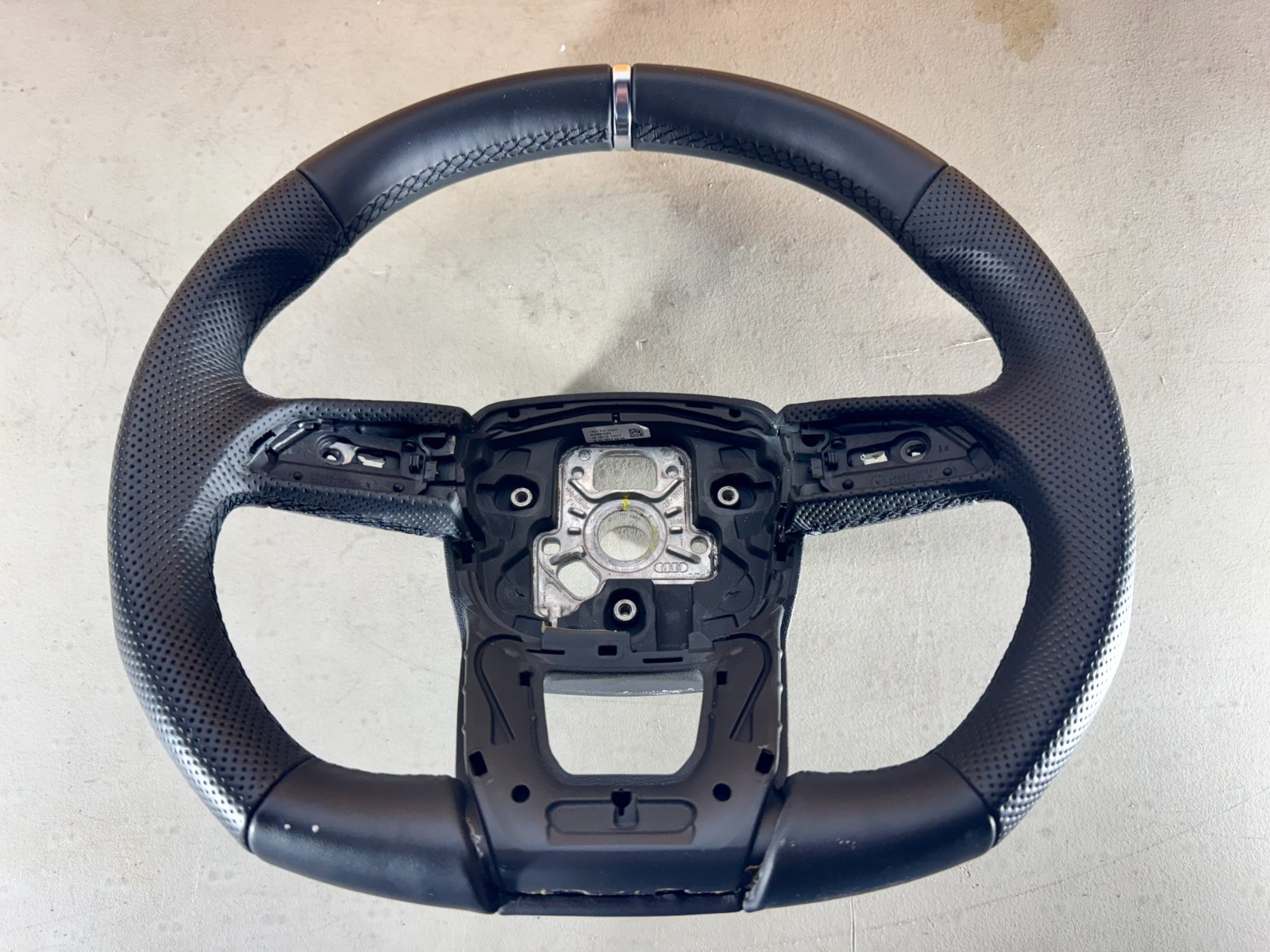 OEM 19-24 Lamborghini Urus Steering Wheel MINT