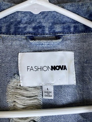 Fashion Nova Superb Jacket Mens Large Blue Denim Cotton Distressed Button Front image 4