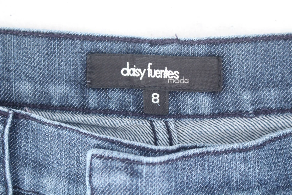 Vintage Women’s Daisy Fuentes Dark Wash Slit Pocket Flare Leg Bootcut Jeans Sz 8 - Image 4 of 4