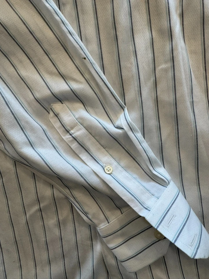 Camisa con botones Banana Republic para hombre mediana sin planchar delgada blanca cuello de 15,5" Foto 4 de 4