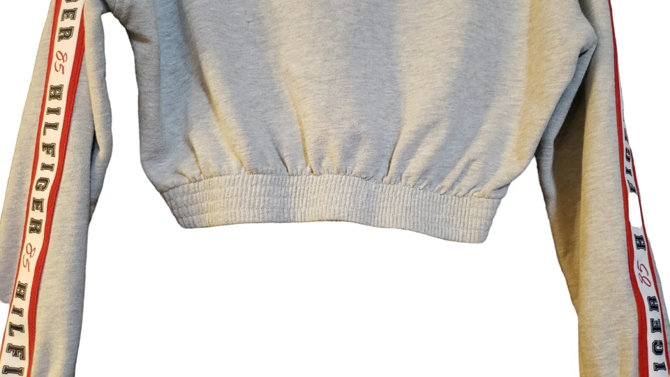 Tommy Hilfiger Pullover Recortado 1/4 Cremallera Sudadera Pequeña Gris Logo Athlesiure Foto 3 de 4