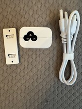 UniFi PoE Injector Mode POE-AF with power cord and mounting bracket.