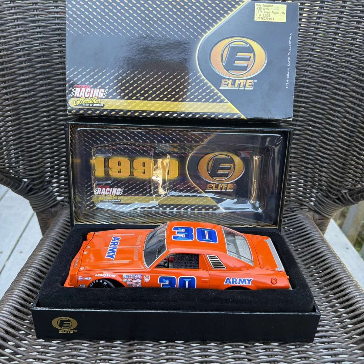Dale Earnhardt Diecast Racing Cars 1:24 1976 Vehicle Year for sale
