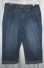  B-8 Lee Riders  Womens Stretch Mid-Rise Jean Capris With cuff EUC Size 16M
