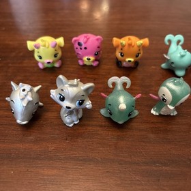 Hatchimals Colleggibles Lot (16): 2 Platinum Figures Included