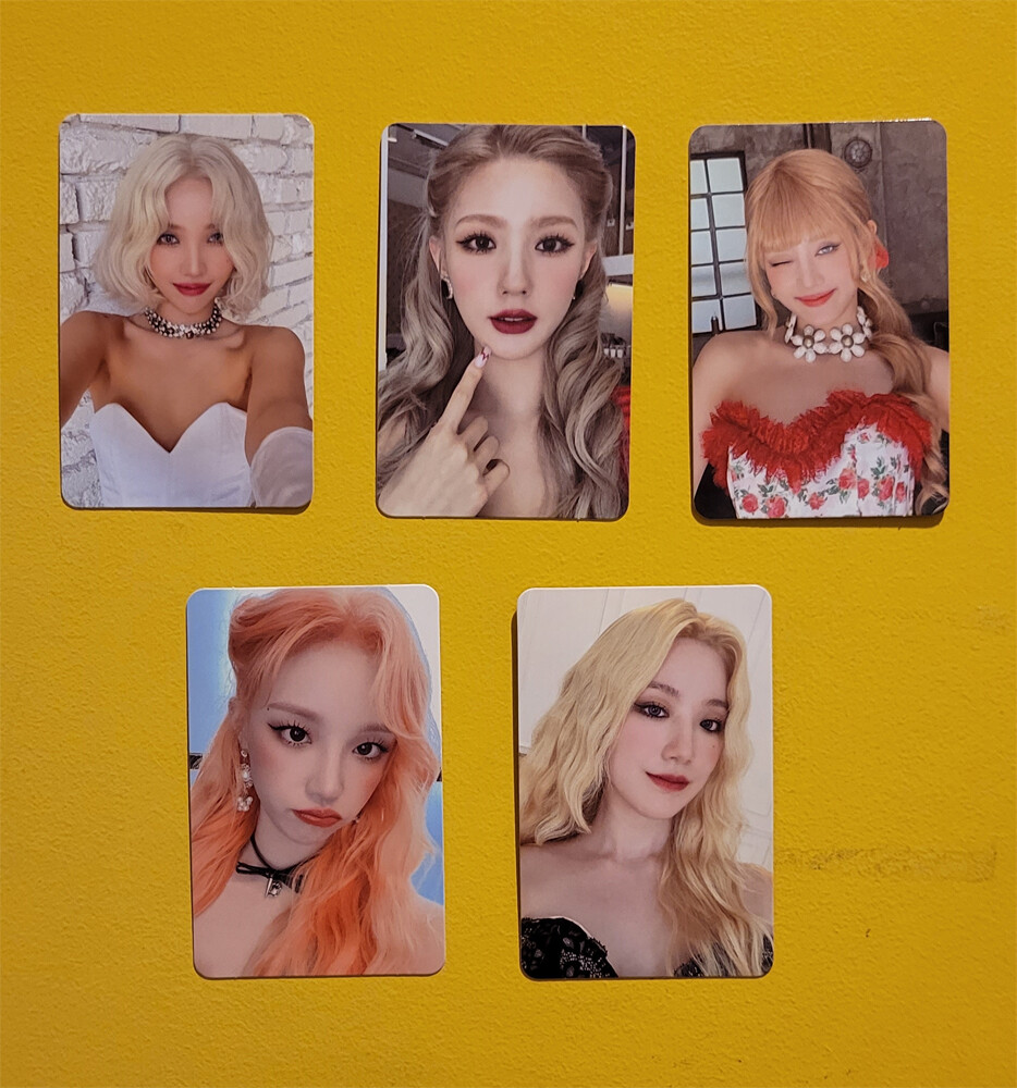 (G)I-DLE CD ⑧ G)I-DLE, MIYEON, SHUHUA, SOYEON, YUQI - (G) I-DLE 2 Two 2nd