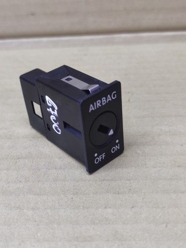 Audi Vw Seat Skoda Passenger Airbag On / Off Switch 5P0919237B - Picture 5 of 7