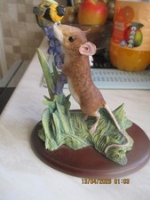 mouse mounted figurine