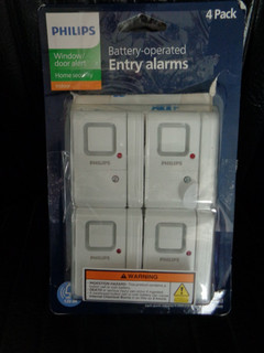 Paquete de 4 alarmas de entrada interiores Phillips que funcionan con baterías LRM 3320W/27