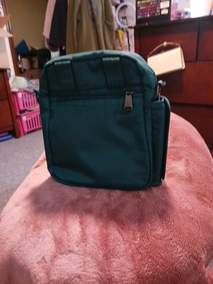 Bandolera RFID Lug Classic Flapper Convertible Acolchada Nylon Verde azulado Foto 2 de 4