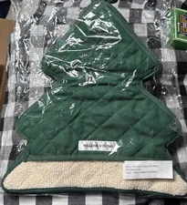 NWT!  Williams-Sonoma Tree Shaped Dark Green Pot Holder Set Of 2