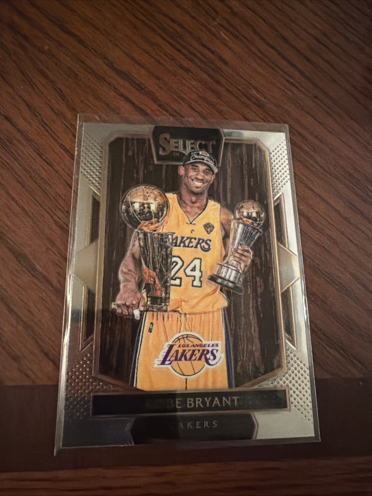 KOBE BRYANT 2016-17 Panini Select #292 w/ NBA Championship Trophy! LA Lakers HOF