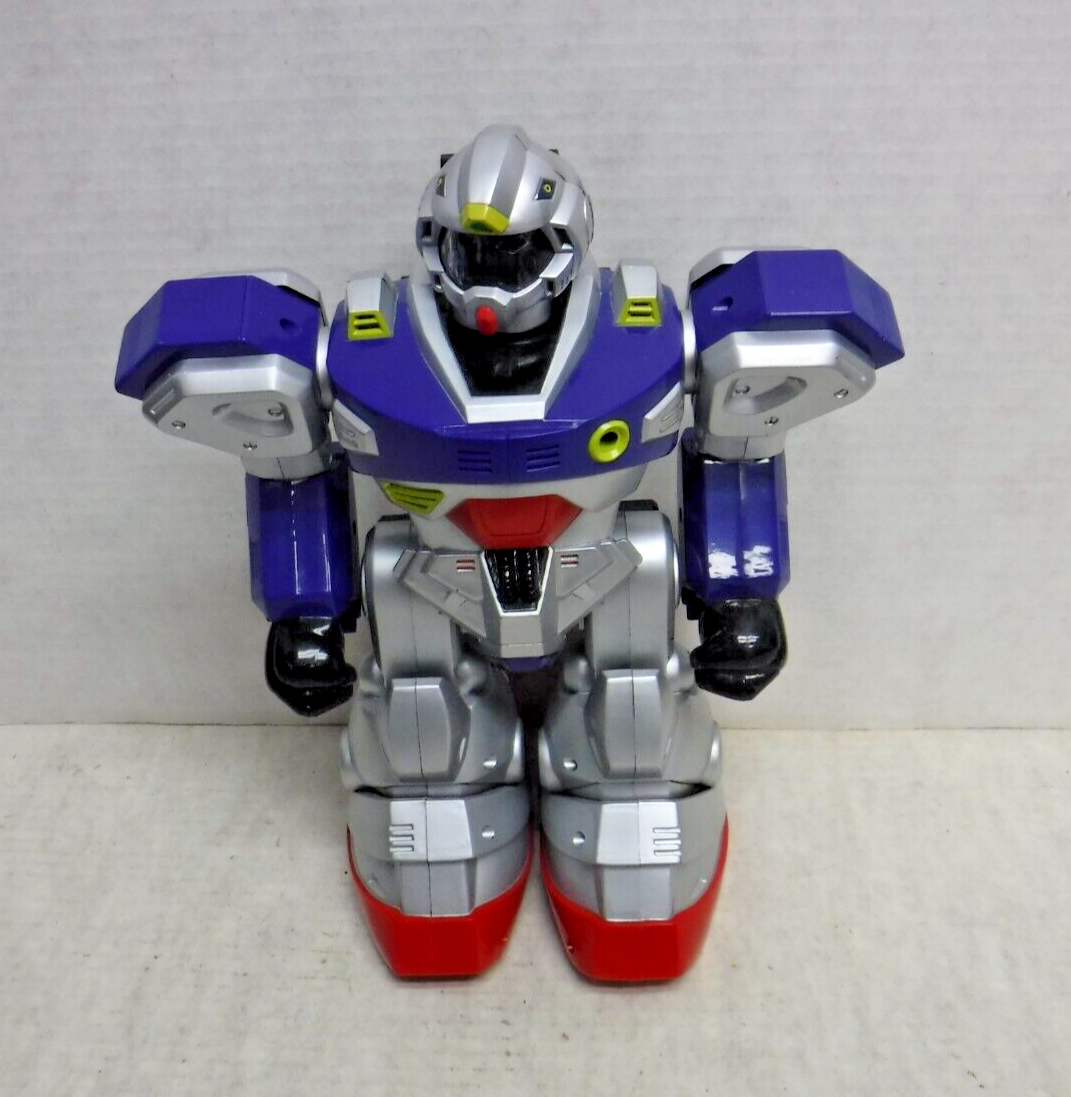 Silver/Blue/Red Mech KO Gundam 11.75