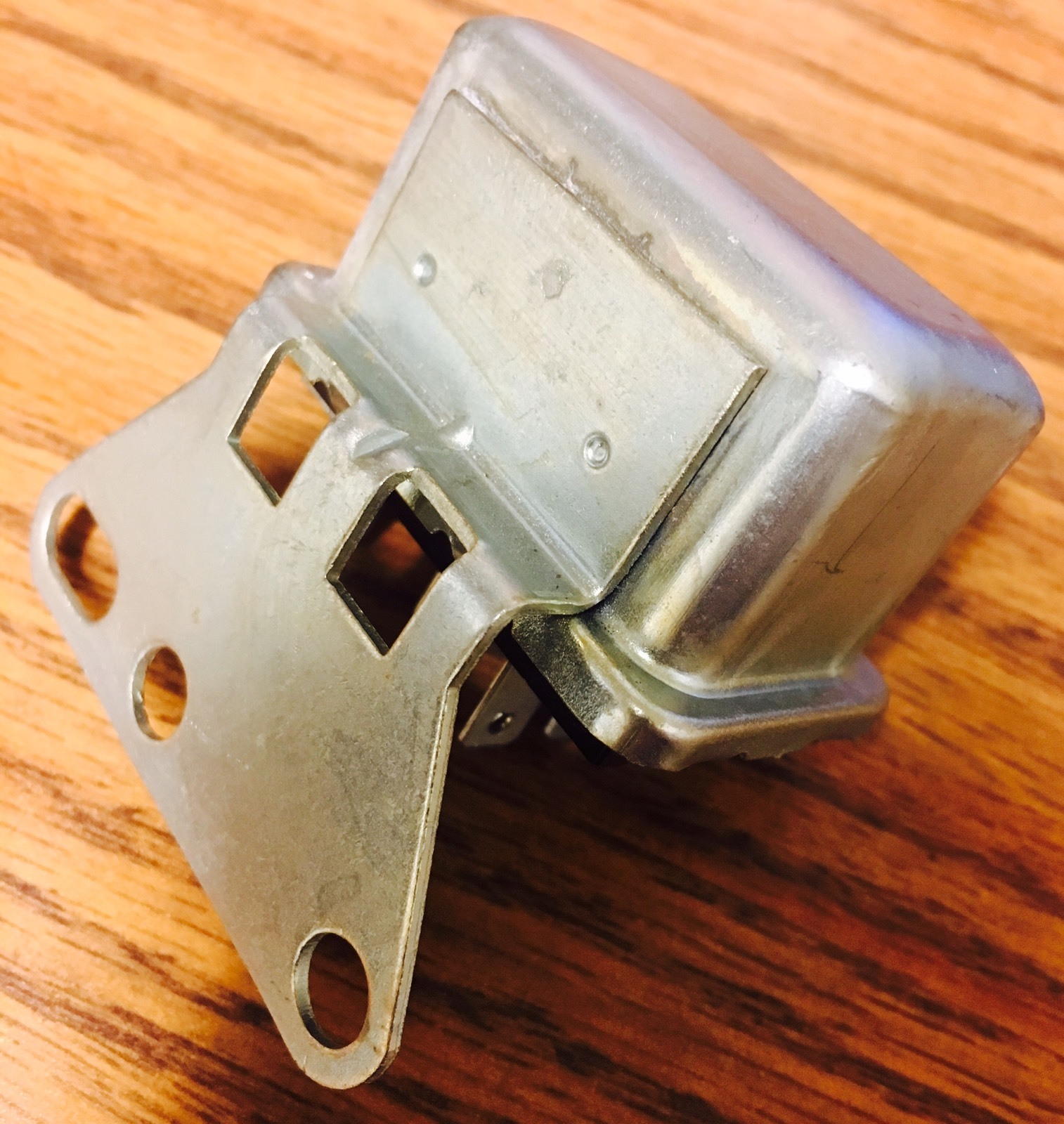 A/C BLOWER RELAY CADILLAC DEVILLE FLEETWOOD 19691976 ELDORADO SEVILLE