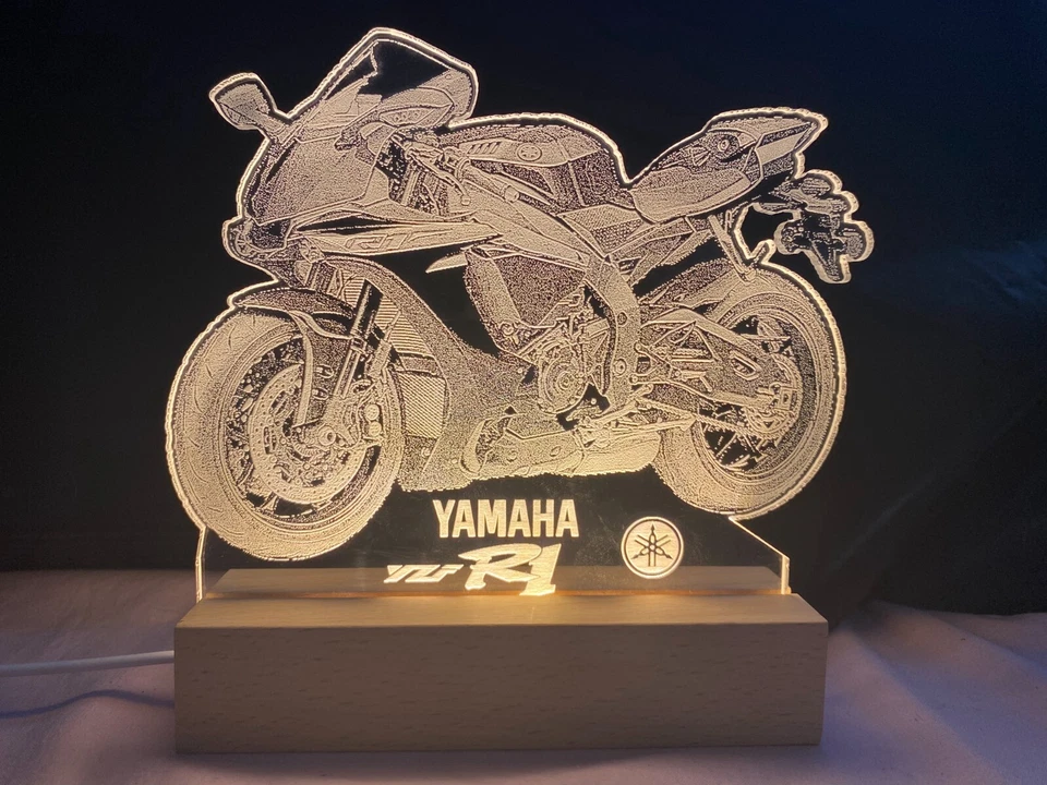 Yamaha YZF R1 sur socle lumineux - Photo 1/1