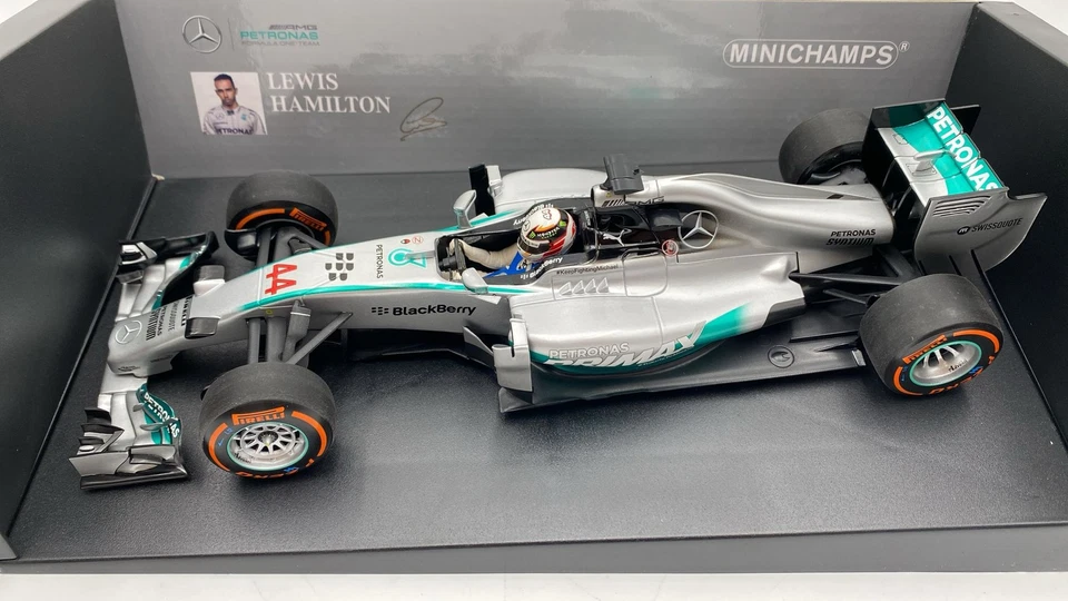 MIN110140144 Minichamps Mercedes-AMG Petronas F1 W05 Lewis Hamilton 2014 1/18 - Immagine 3 di 4