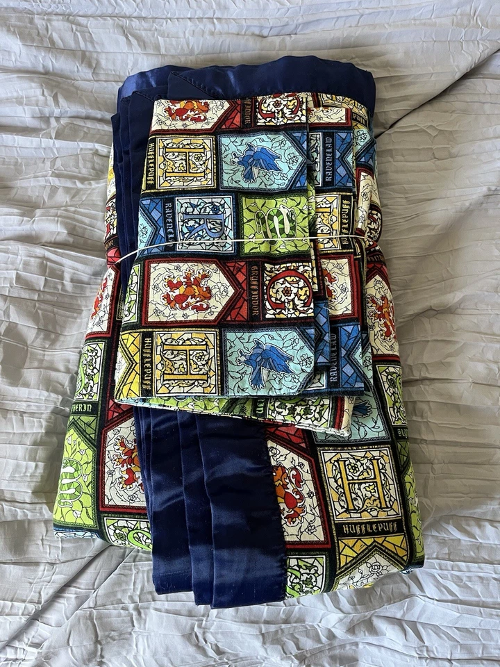 Cobertor duplo feito à mão Harry Potter Houses com capa de travesseiro dupla face - Imagem 2 de 4