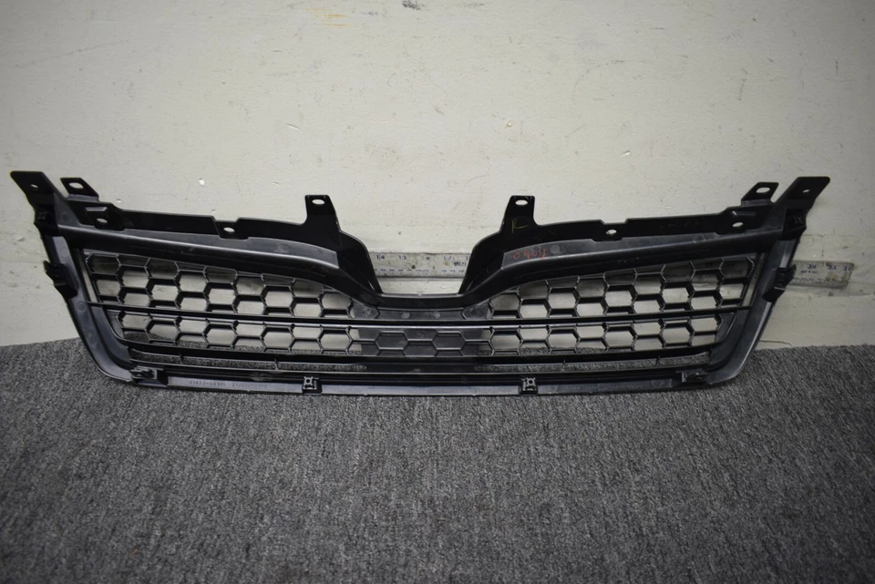 Parrilla inferior delantera Subaru Forester 2014-2015 OEM de fábrica Foto 4 de 4