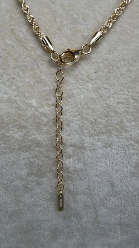 Bellezza “Goldtone Teardrop 3D” Necklace Never Worn image 4