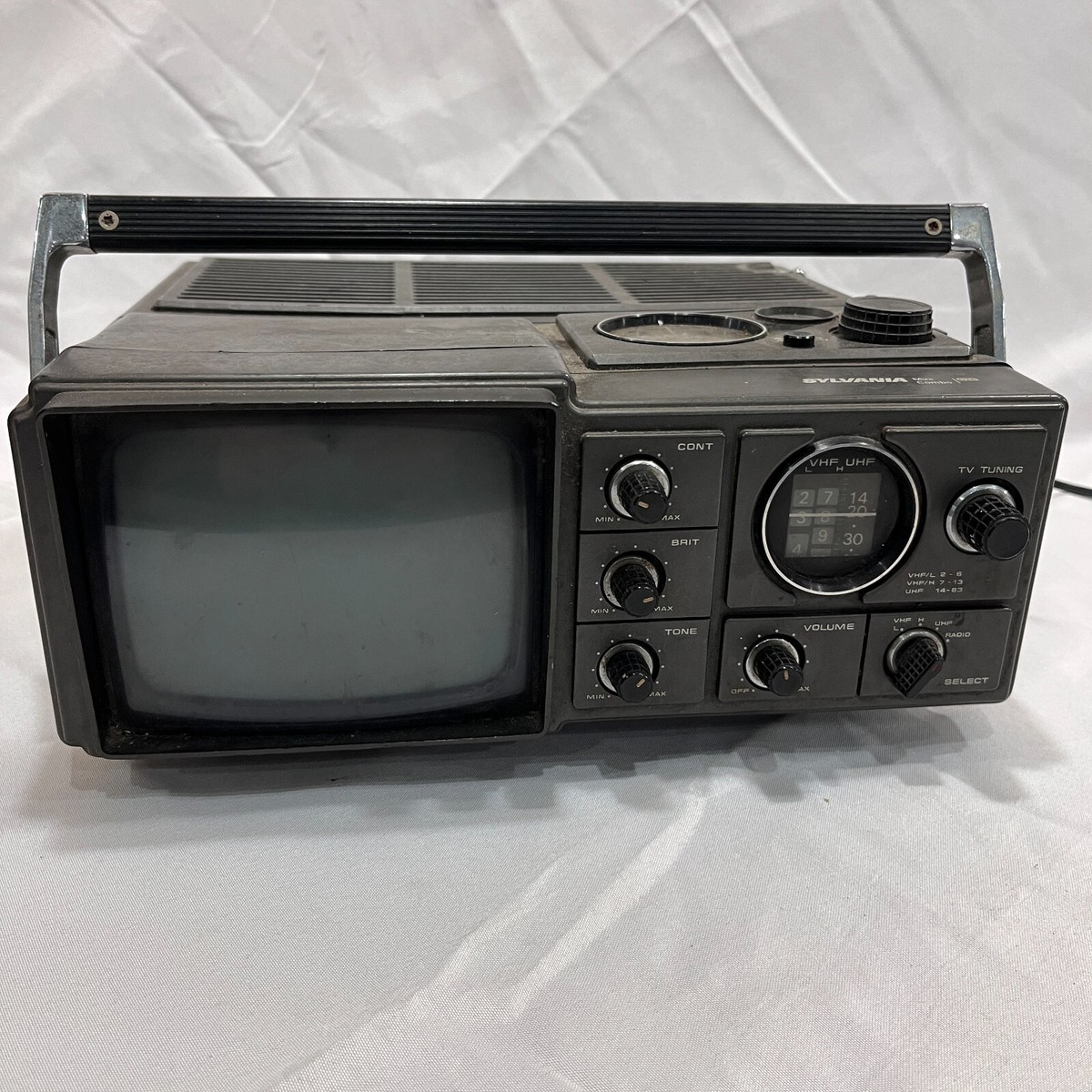 Vintage Mini Combo Sylvania TV VHF/L, VHF/H, UHF, AM/FM