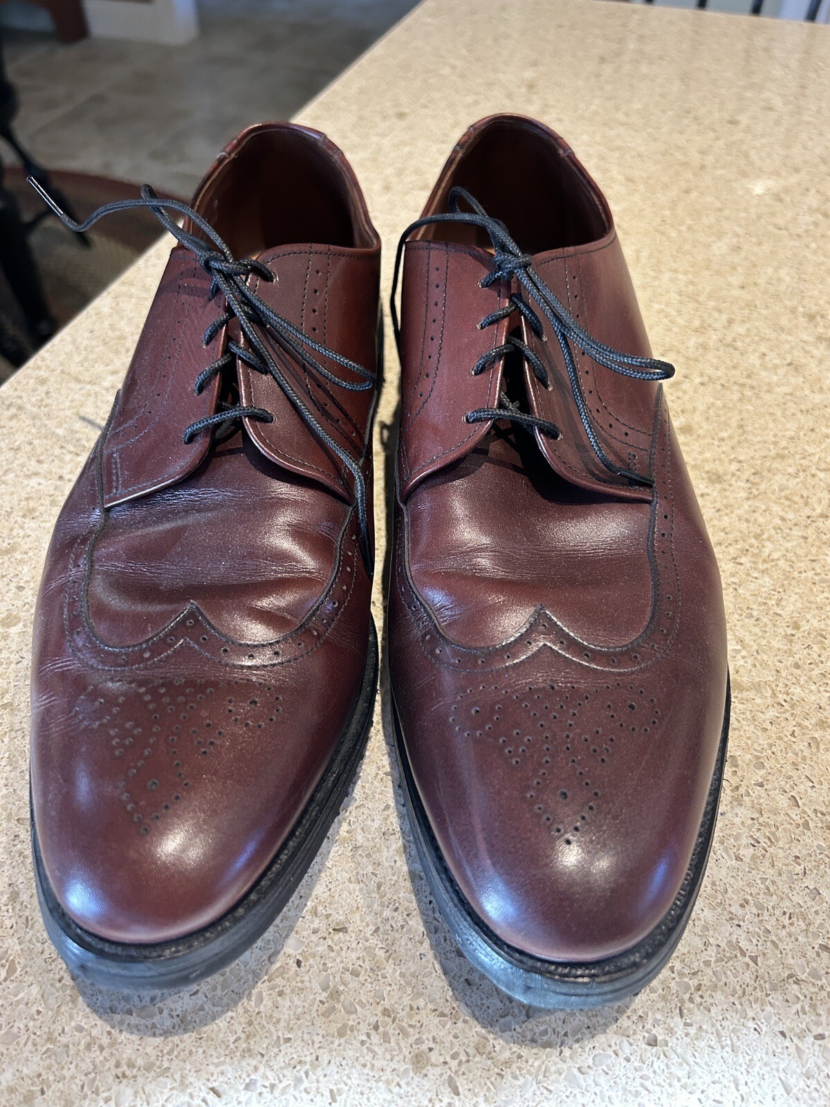 Allen Edmond Men's Kingswood 13 B Vibram Sole Dress S… Gem