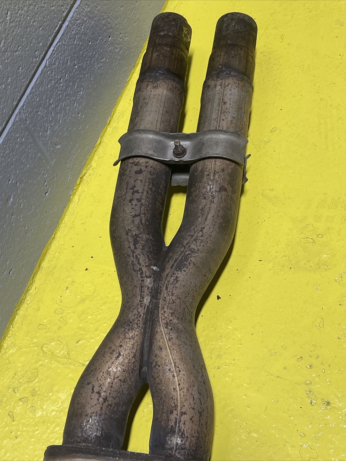 2017-2020 Maserati Levante 3.0L Engine Exhaust System RESONATOR Pipe OEM