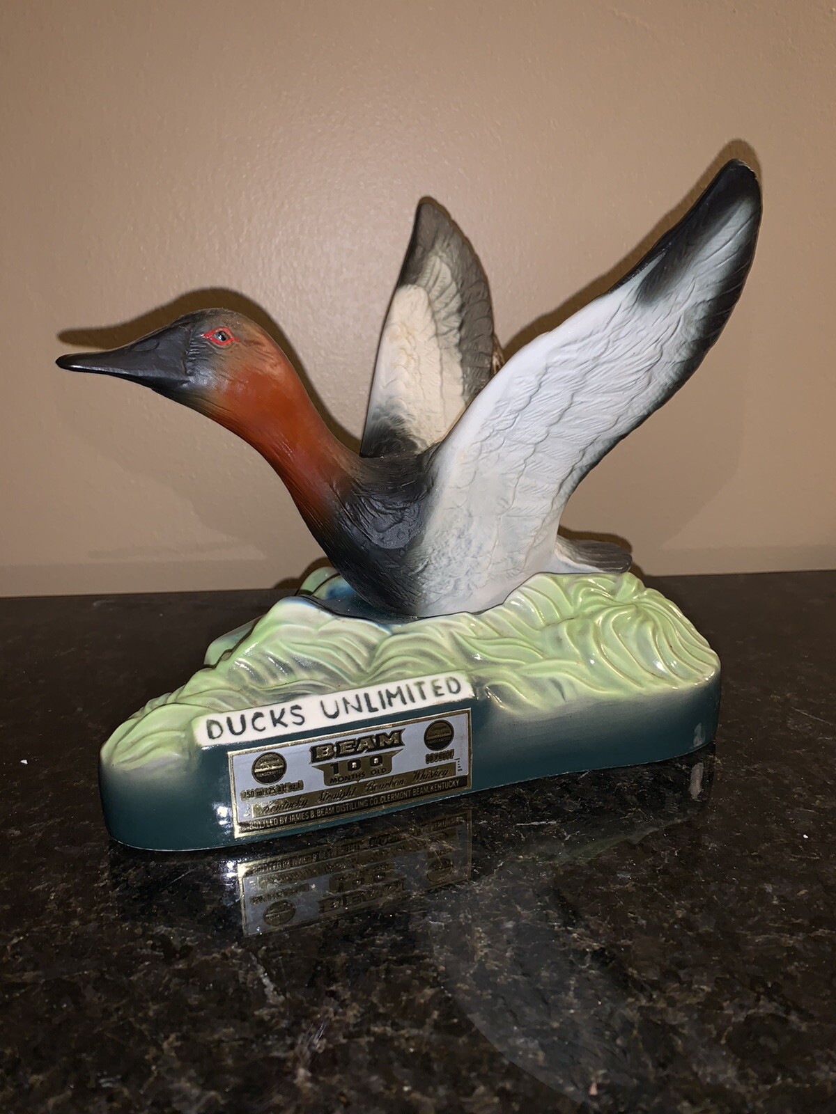 Vintage Decanter , Jim Beam, Ducks Unlimited, Canvasback 1979. Free