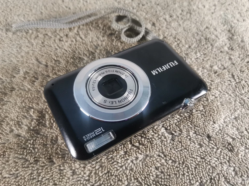 Fujifilm FinePix JV100 12.0MP Digital Camera - Black, photo 4 of 5