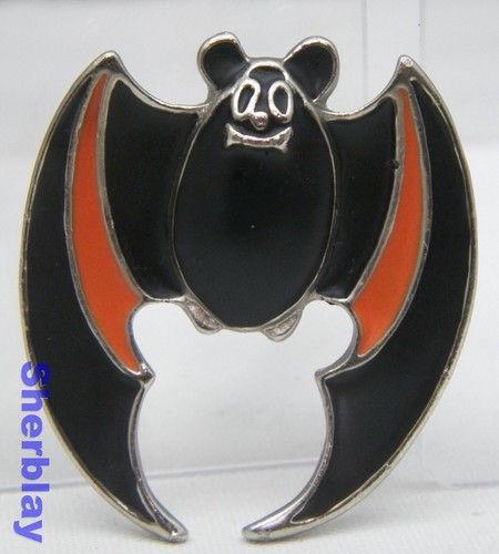 Vintage große Fledermaus schwarz rot Emaille silberfarben Anstecknadel Brosche Halloween