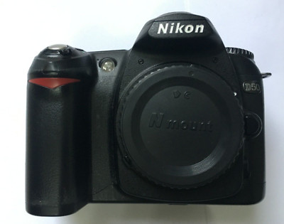 Nikon  D50 6.1MP Digital SLR Camera - Black Body - low shutter count