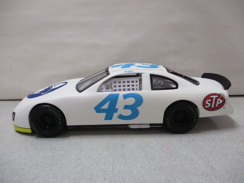 2000 Hot Wheels Kyle Petty Test Car 1/24