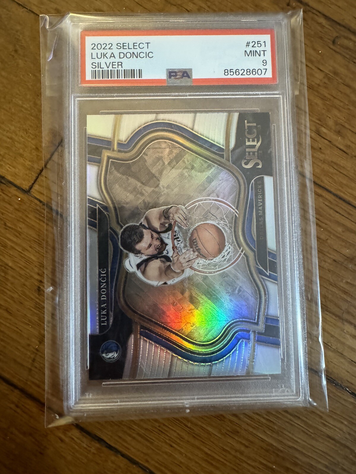 LUKA DONCIC SELECT 2022 HOLO COURTSIDE SILVER RC PSA 9