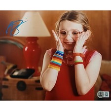 Abigail Breslin Signed Photo #4 (8x10)