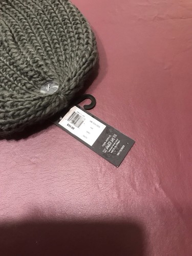 NEW French Connection Unisex Gray Beanie (MSRP $50) Excellent Condition - Picture 3 of 4