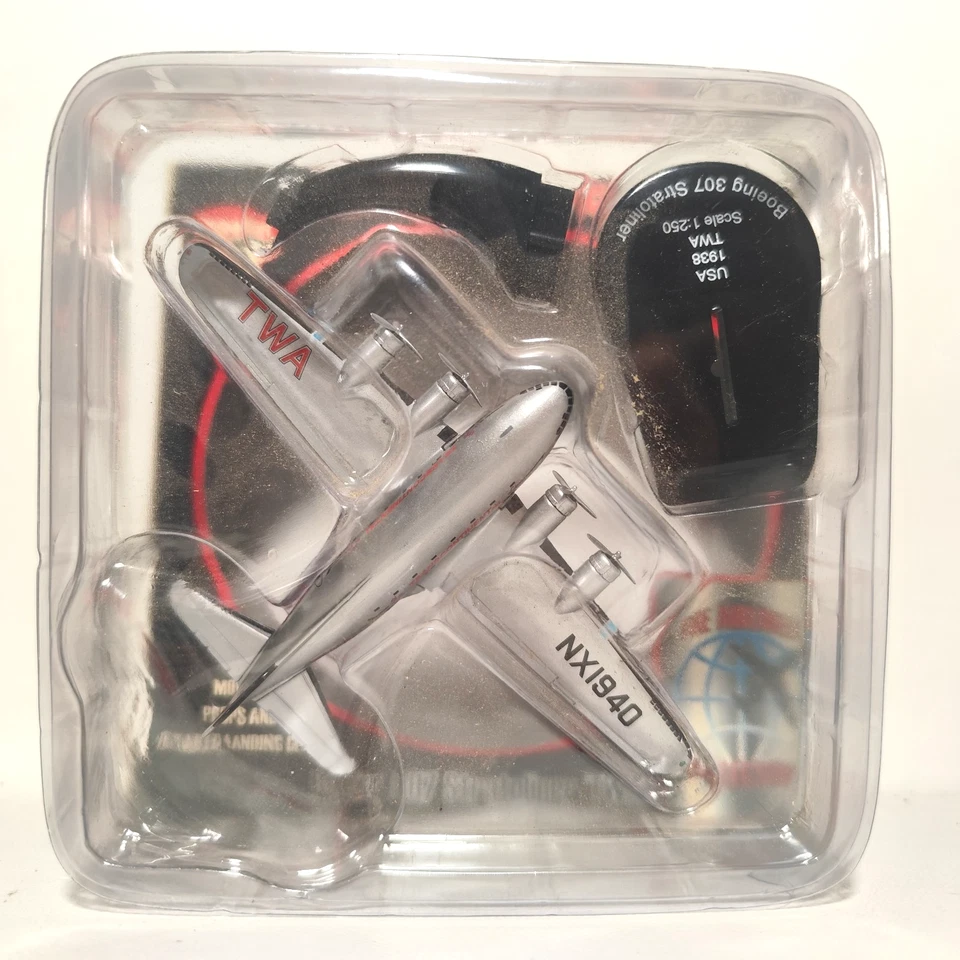 Литая модель самолета Power TWA Boeing 307 Stratoliner масштаба 1:250 с подставкой - Изображение 4 из 4