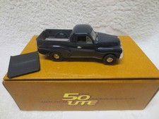 FX 50 – 2016 UTE UTILITY CASPIAN BLUE COLOUR HOLDEN 1:43 SCALE