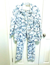 Chico's Blue White floral 2-piece jacket/ankle pants set  Sz 3