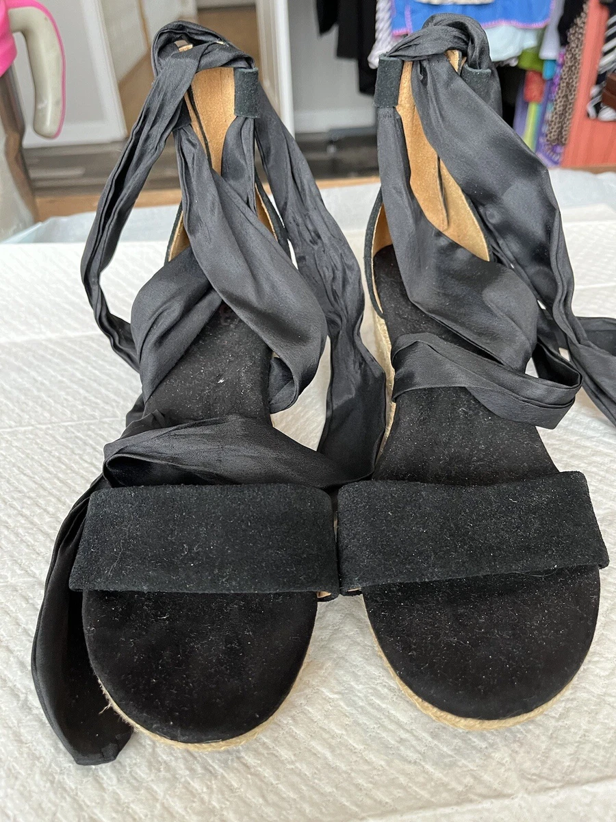 Uggs Black Sandals New Without Tags Tie Around Ankle Zips Up Back