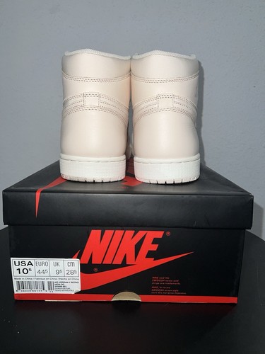 Size 10.5 - Air Jordan 1 Retro OG High Guava Ice(2018) - Picture 4 of 8