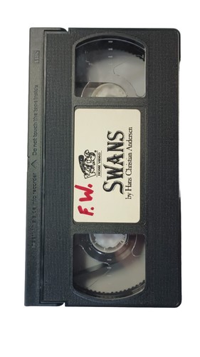 Swans VHS - Picture 3 of 3