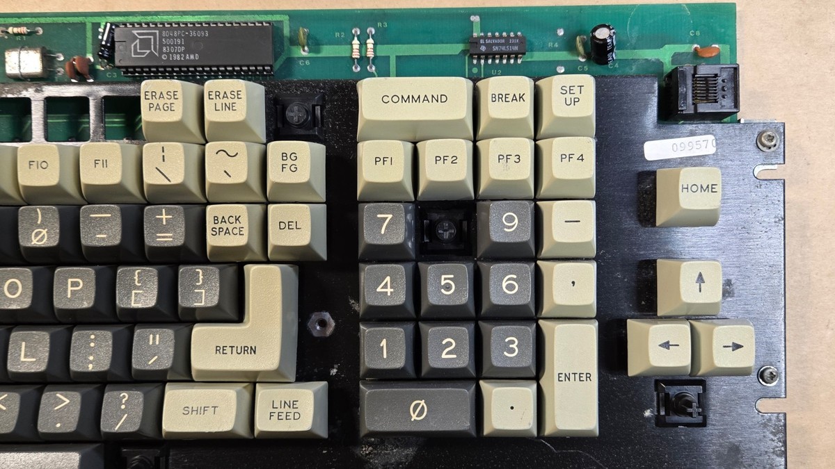 Vintage GTE (Micro Switch?) 06 V1 Computer Keyboard - For Parts