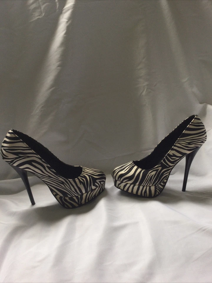 Charlotte Russe Zebra Print Platform 5” Heels Sz 8 - Image 2 of 4