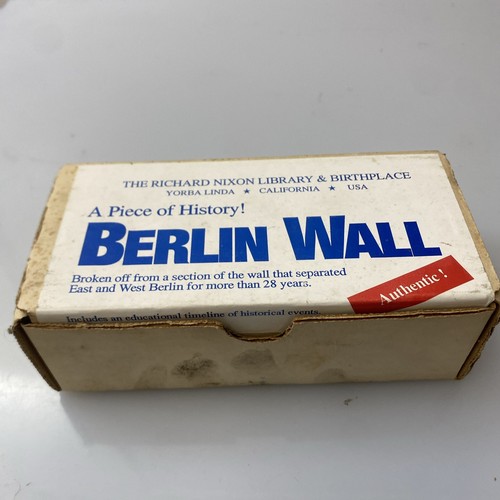 1989 Boxed-An Actual Piece Of History Berlin Wall & Certificate of Authenticity - Picture 11 of 24