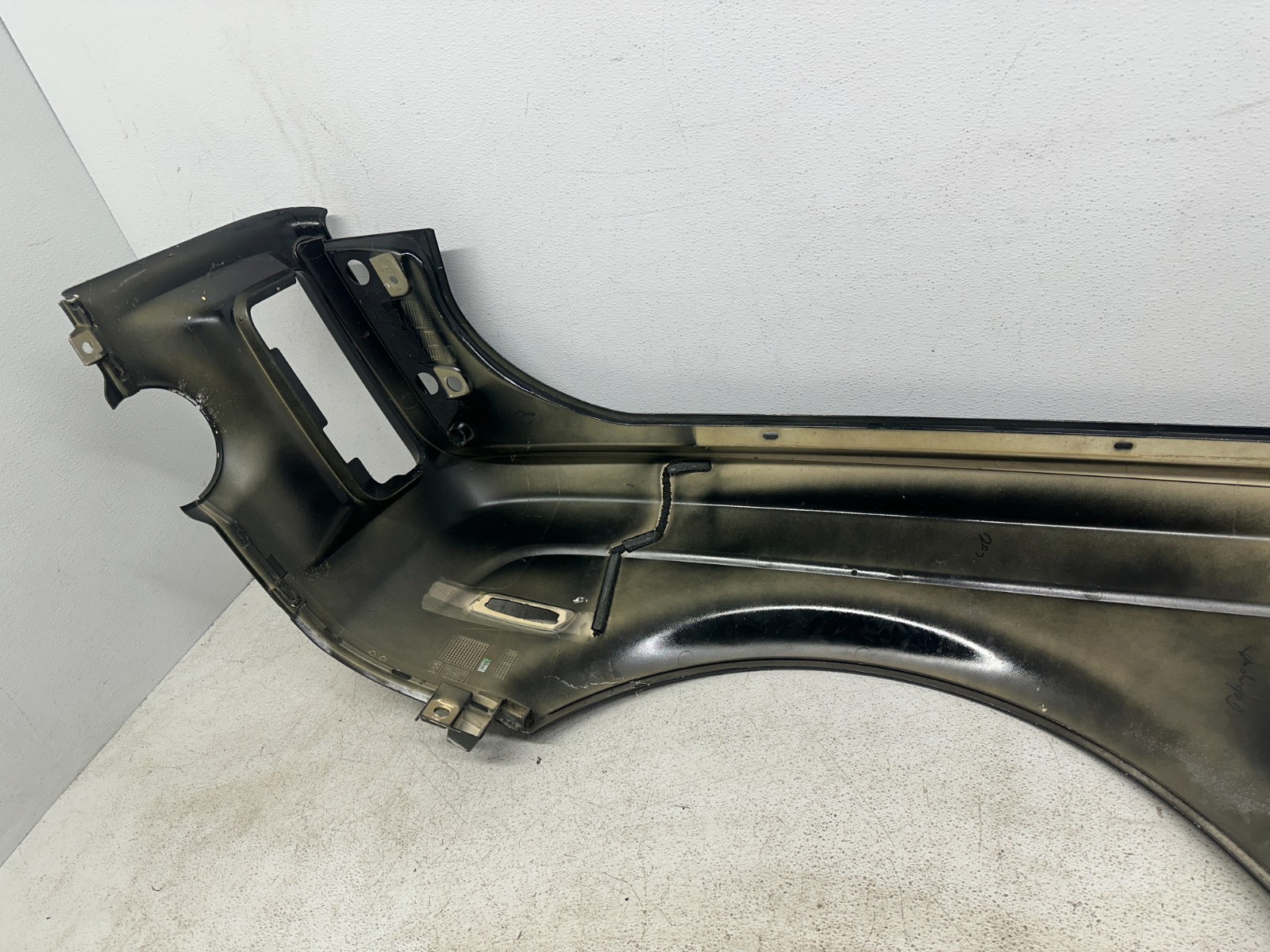 2004-2011 ROLLS ROYCE PHATOM FRONT RIGHT FENDER PASSENGER SIDE FENDER OEM Black